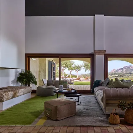 Cascioni Eco Retreat מלון 5*