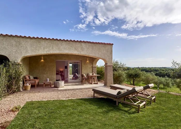 Cascioni Eco Retreat Hotel